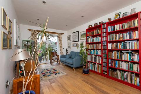 45 Finlay Terrace, Pitlochry, PH16 5EU
