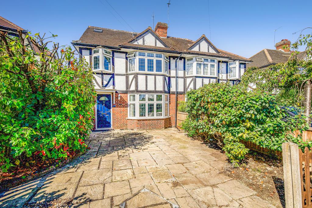 Aragon Road, Kingston upon Thames KT2 4 bed semidetached house for