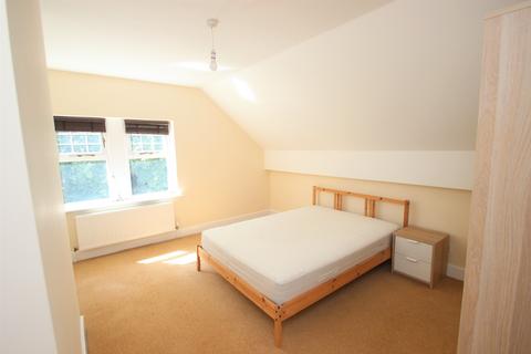2 bedroom flat to rent, Old Park Road, Leeds, West Yorkshire, LS8