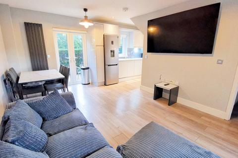 41 Foundry Way, Rayne, Braintree, CM77 6AE