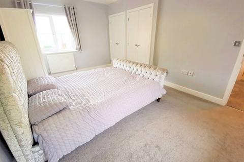 41 Foundry Way, Rayne, Braintree, CM77 6AE