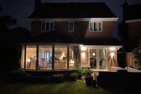 2 Mescalero, Kingsthorpe, Northampton, NN2 6PE