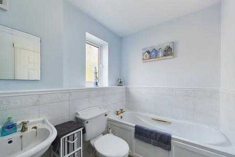 2 Mescalero, Kingsthorpe, Northampton, NN2 6PE