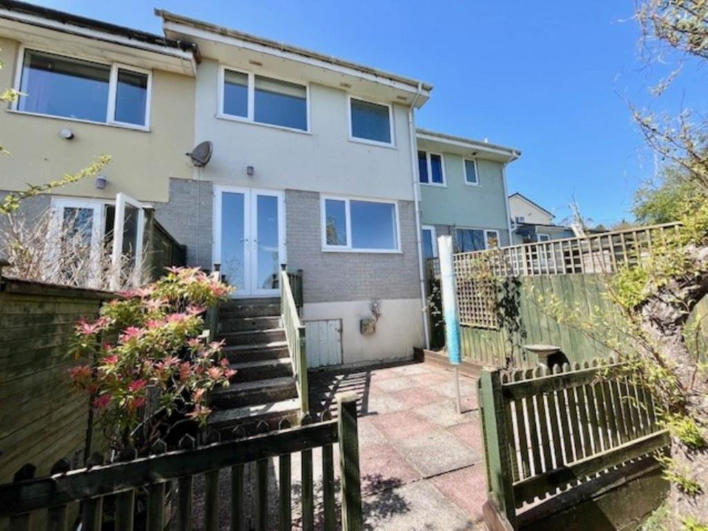 Oaklands Park, Buckfastleigh TQ11 2 bed terraced house for sale £219,950