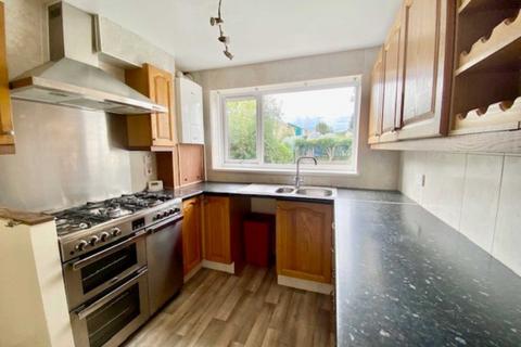 70 Oaklands Park, Buckfastleigh, TQ11 0BP
