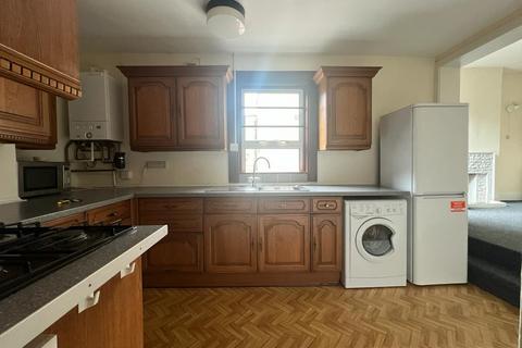 2 bedroom flat to rent, Spacious two bedroom flat on Wellesley Road, E11