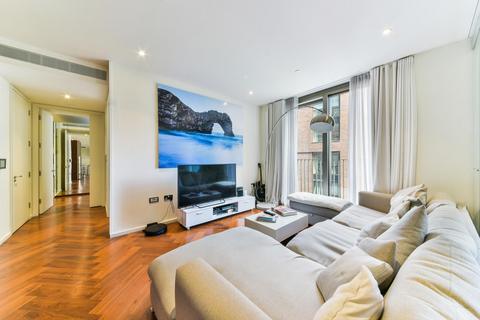 2 bedroom flat to rent, Capital Building, Embassy Gardens, London, SW111