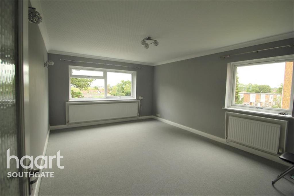 Maplin Close, N21 2 bed flat £1,650 pcm (£381 pw)