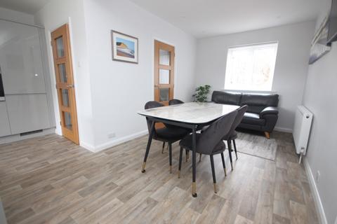 26 Barn Road, Broadstone, BH18 8NJ
