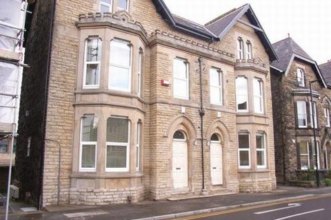 undefined, East Parade, Harrogate, North Yorkshire, UK, HG1