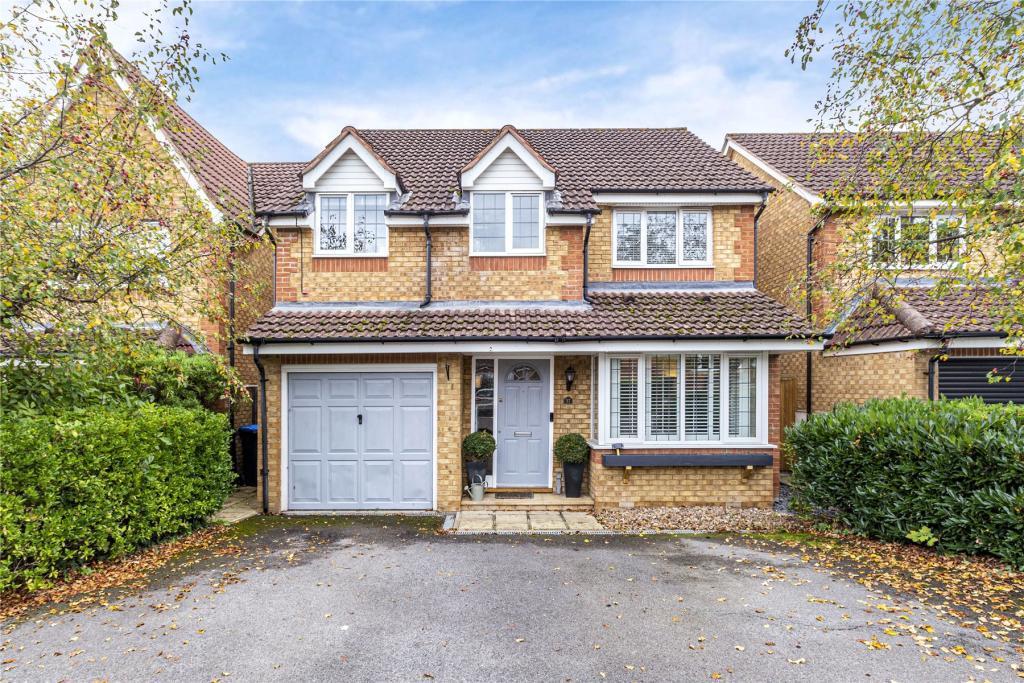 5 Bedroom House to Let in Addlestone, Surrey