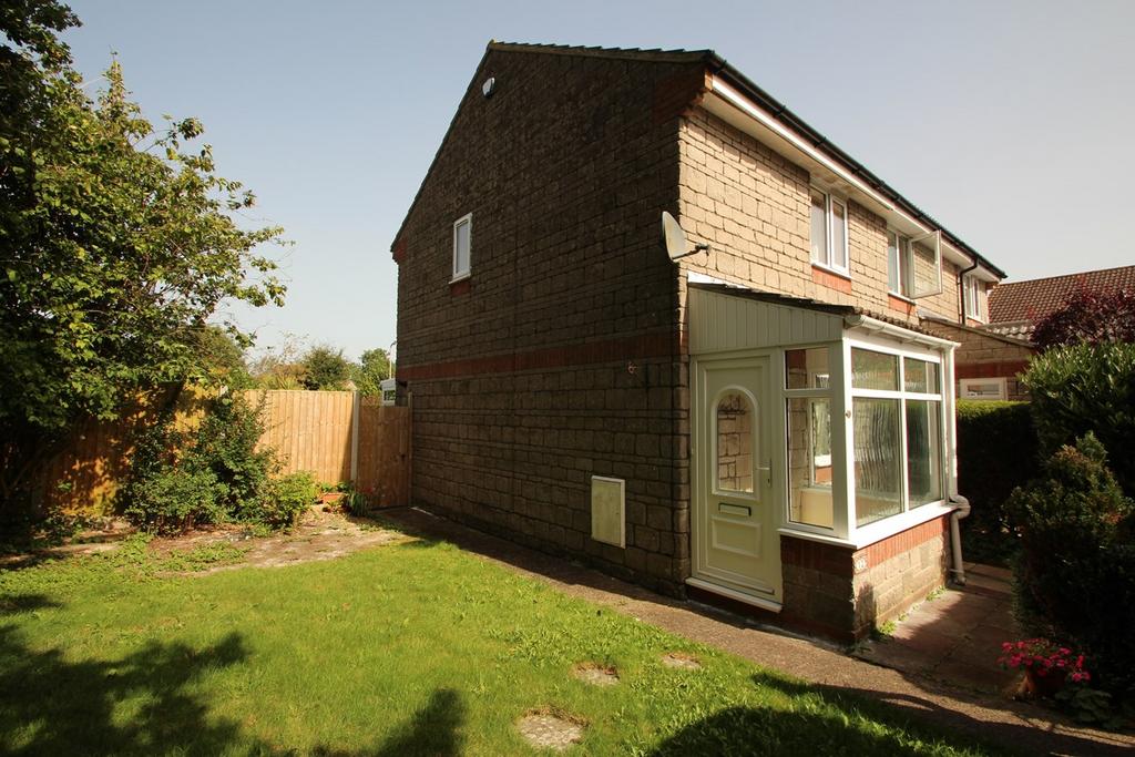 Barrington Place, Shepton Mallet, BA4 2 bed semidetached house for