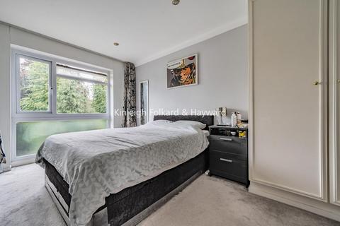 2 bedroom flat for sale, Wellington Road, Bush Hill Park