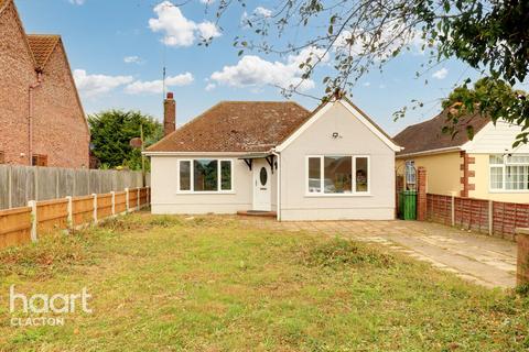 2 bedroom detached bungalow for sale, Weeley Road, Clacton-On-Sea