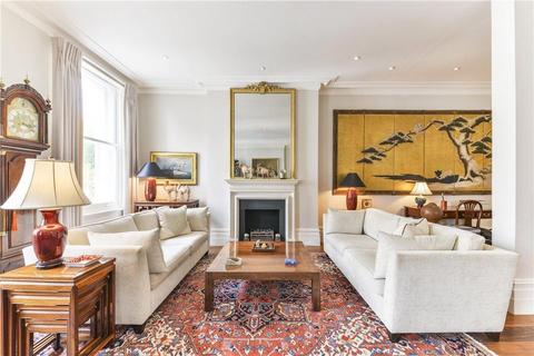 3 bedroom apartment for sale, Ennismore Gardens, Knightsbridge, SW7