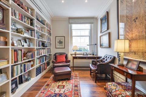 3 bedroom apartment for sale, Ennismore Gardens, Knightsbridge, SW7