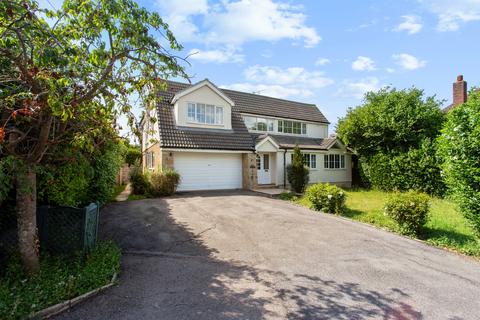 4 bedroom detached house for sale - River Area, Maidenhead