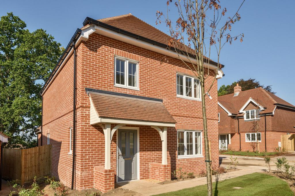 Osprey Place, Cupernham Lane, Romsey 4 bed detached house for sale £