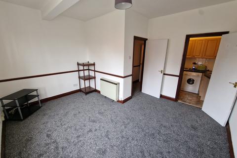 1 bedroom flat to rent, Old Bedford Road, Luton, Bedfordshire