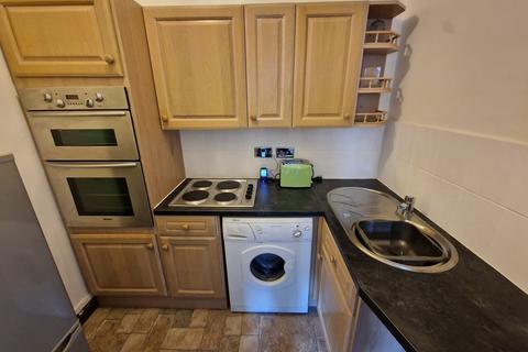 1 bedroom flat to rent, Old Bedford Road, Luton, Bedfordshire
