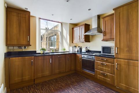 2 bedroom flat to rent, Howe Street, New Town, Edinburgh, EH3