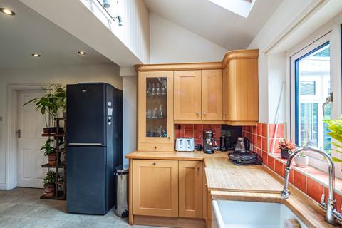 4 Bridle Path, Woodcote, Reading, RG8 0SE
