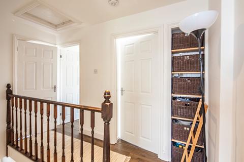 4 Bridle Path, Woodcote, Reading, RG8 0SE