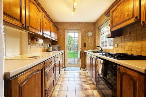 31 Tindall Close, Romford, RM3 0PB