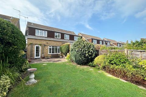 31 Tindall Close, Romford, RM3 0PB