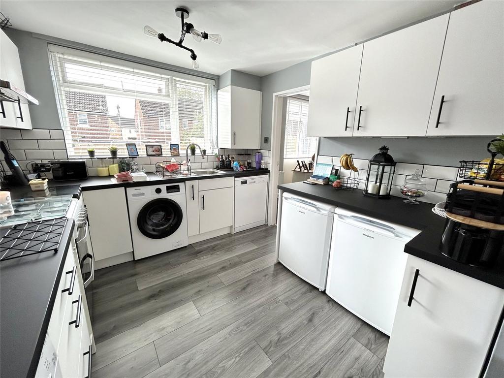 Gardner Road, Maidenhead, Berkshire, SL6 3 bed semidetached house £