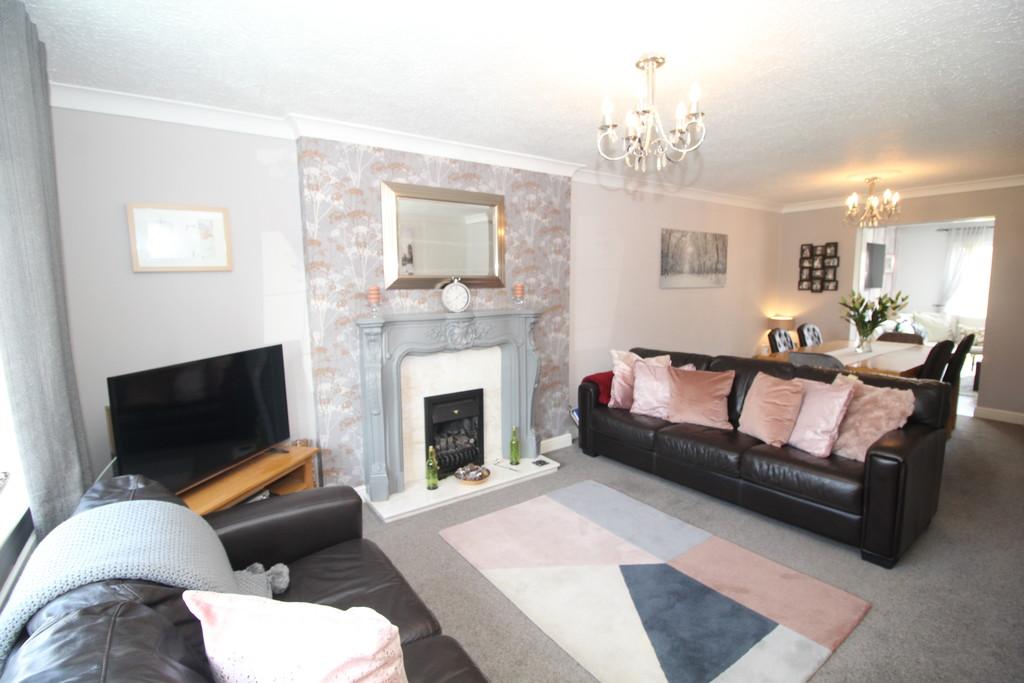 Fairway Close, Normanton 4 bed semidetached house for sale £285,000