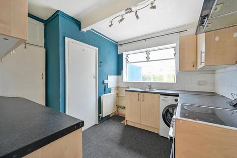2 Downing Avenue, Guildford, GU2 7SY