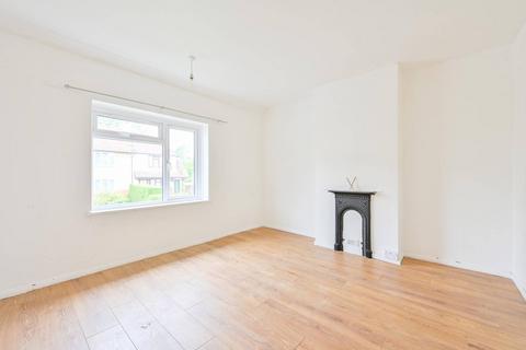 2 Downing Avenue, Guildford, GU2 7SY
