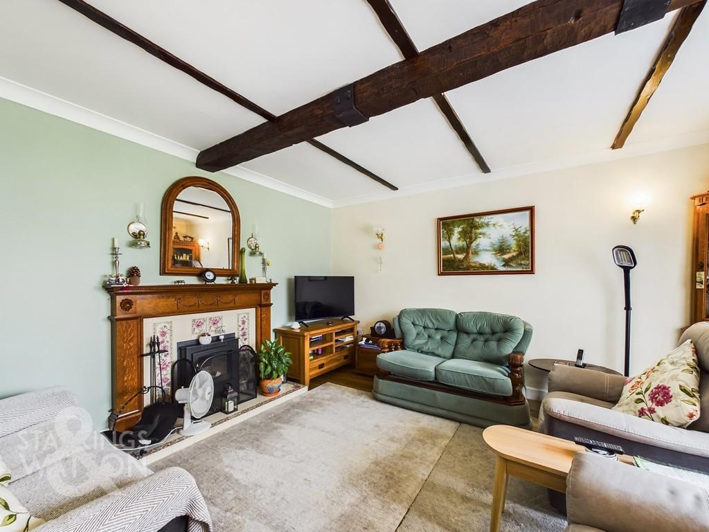 Chapelfield, Freethorpe, Norwich 3 bed detached bungalow for sale £