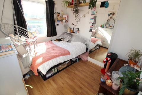 32 High Road, Beeston, Sandy, SG19 1PA