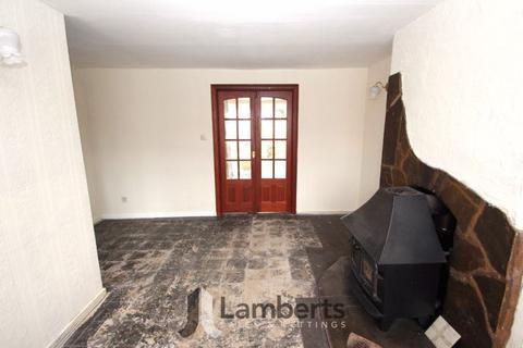 28 Lords Lane, Studley, B80 7QW