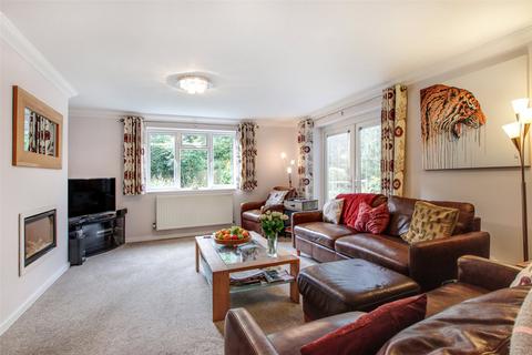 24 Chantry Avenue, Hartley, Longfield, DA3 8DD