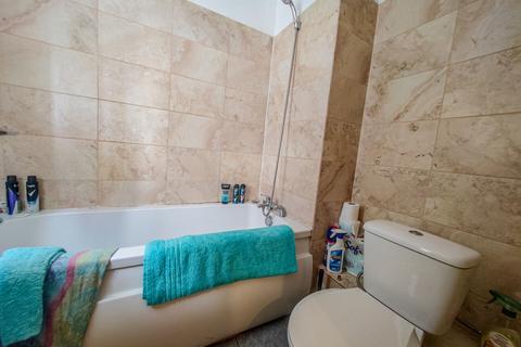 17 Chadwick Way, London, SE28 8NP