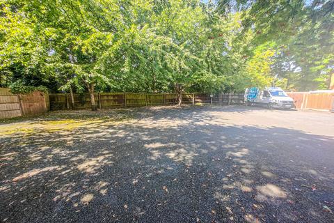17 Chadwick Way, London, SE28 8NP