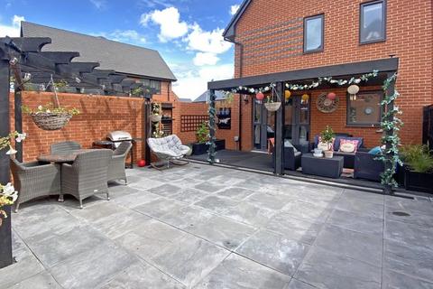 14 Armlet Row, Tithebarn, Exeter, EX1 3XJ