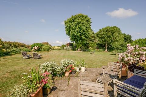 Holmhurst Cottage Back Lane, East Clandon, Guildford, GU4 7SD