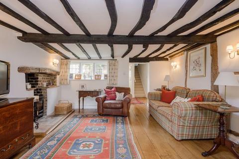 Holmhurst Cottage Back Lane, East Clandon, Guildford, GU4 7SD