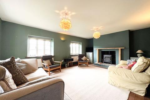 4 bedroom detached house for sale, The Lodge, City, CF71 7RW