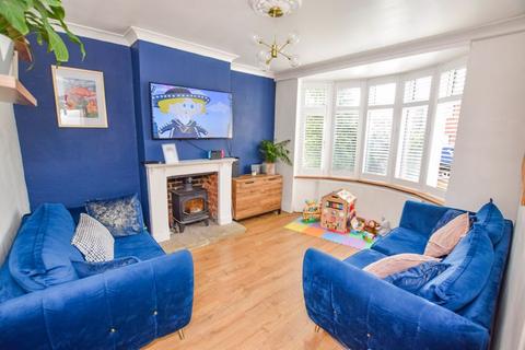 3 bedroom end of terrace house for sale - Hillcrest Road, Horndon On The Hill