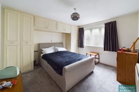 2 bedroom apartment for sale - Garrett Close, Kingsclere, Newbury, Hampshire, RG20