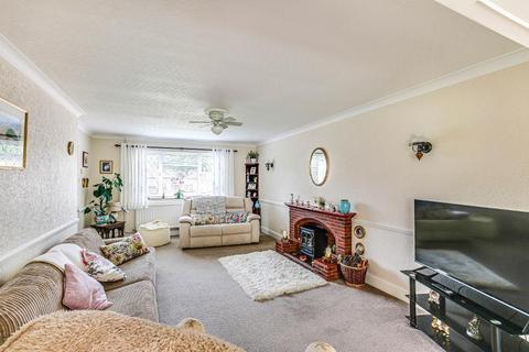 7 Parsonage Close, Warlingham, CR6 9EN