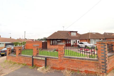 3 bedroom bungalow for sale, Stoneygate Road, Challney, Luton, Bedfordshire, LU4 9TL