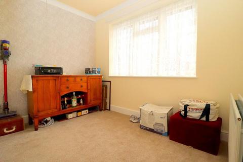 69 Stoneygate Road, Luton, LU4 9TL