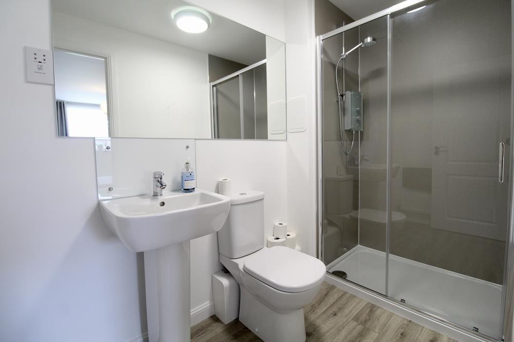 En Suite − Copy