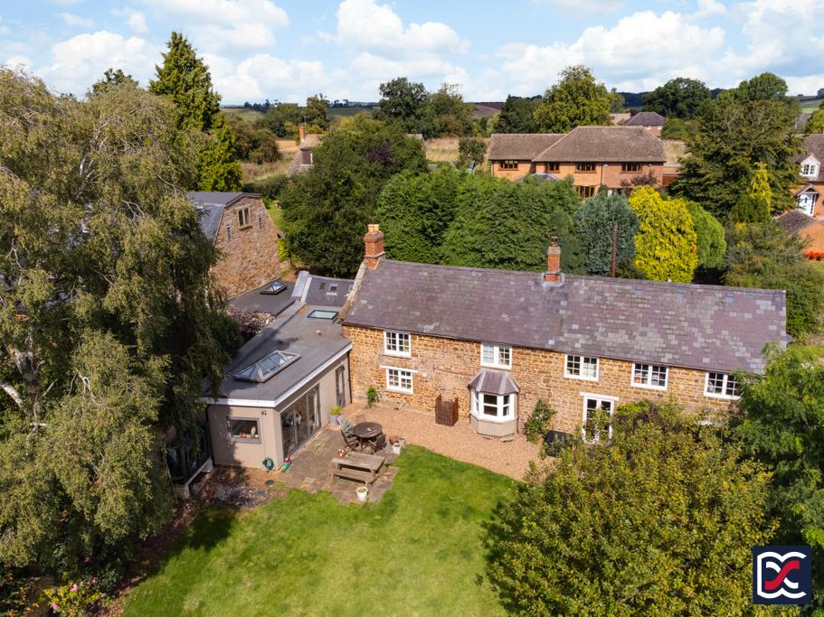 Maidford Road, Farthingstone NN12 4 bed stone house for sale £735,000